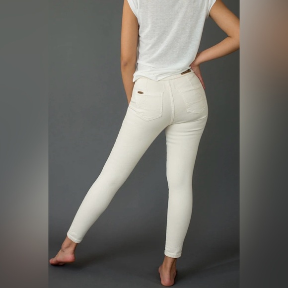 Brytny High Waisted Denim Ecru Jeans NWT - Picture 6 of 14